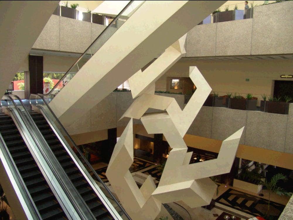 Royal Pedregal Hotel Mexico City Exterior photo The sculpture in 2007